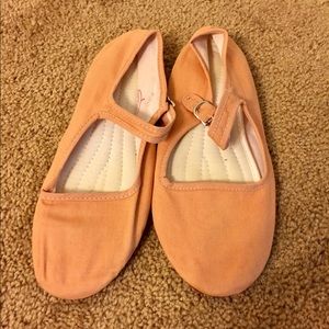 Urban Outfitters Flats